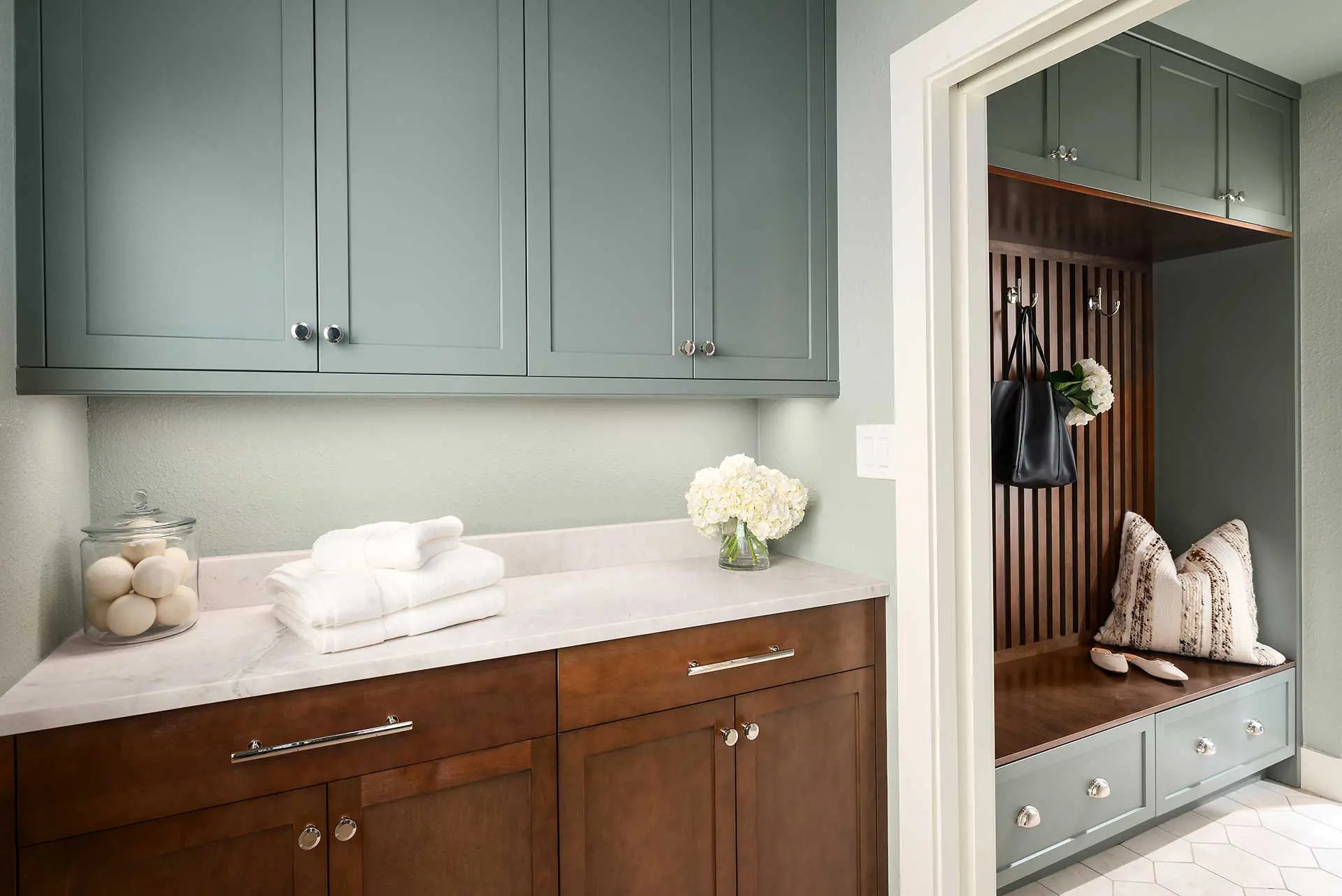 Modern mudroom remodel by Blackline Renovations, Dallas, TX